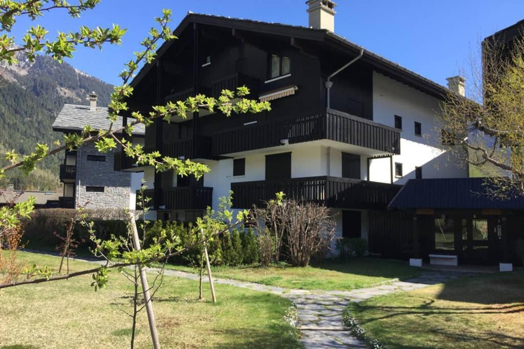 Studio Au Calme Avec Jardin Et Vue Mont-Blanc Chamonix Eksteriør billede