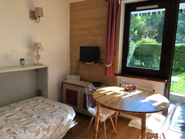 Studio Au Calme Avec Jardin Et Vue Mont-Blanc Chamonix Eksteriør billede